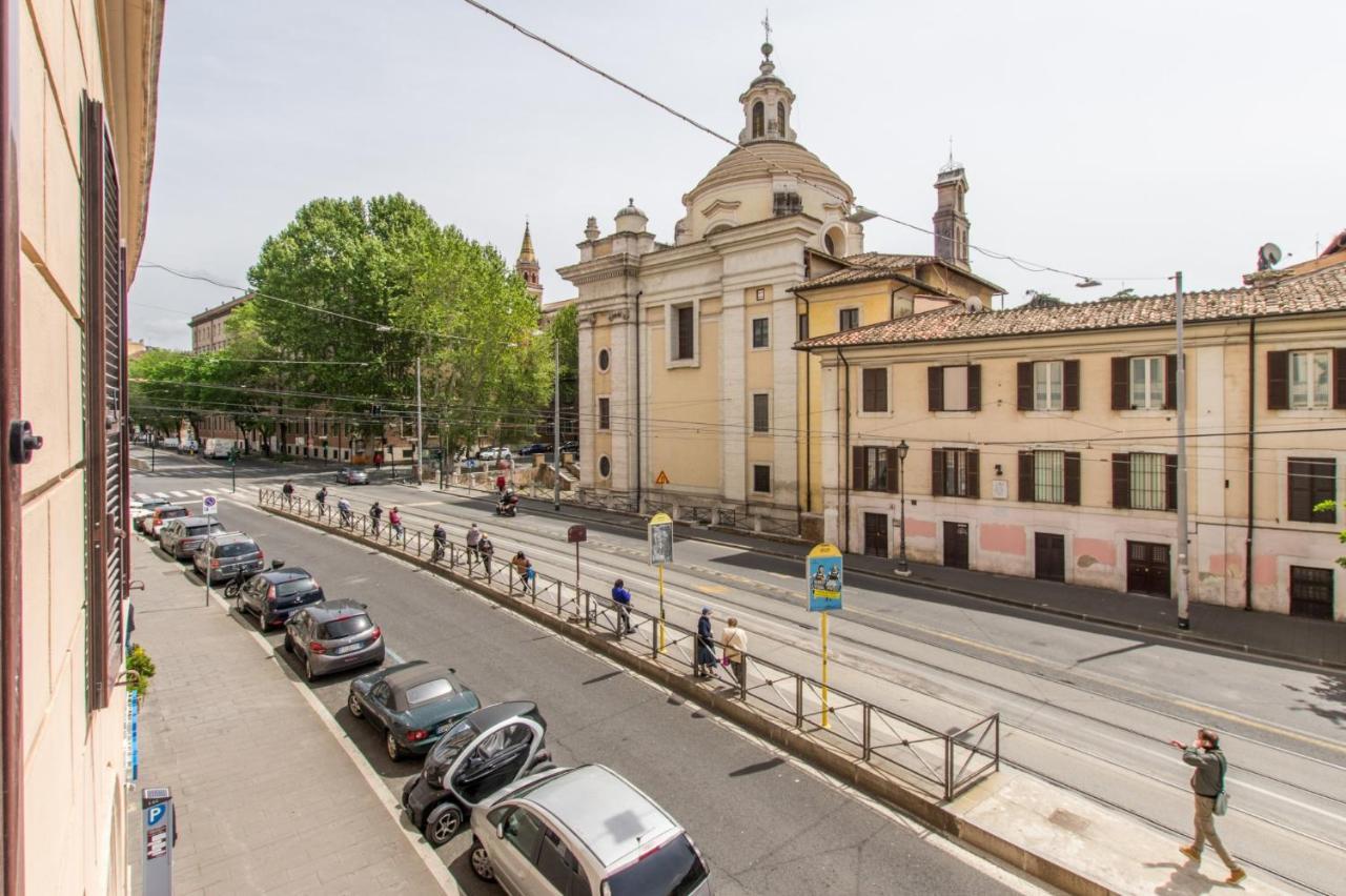 Apartamento Liberty Colosseo Roma Exterior foto