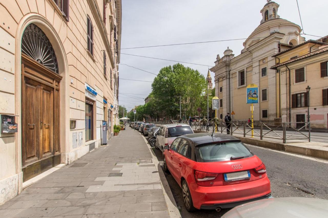 Apartamento Liberty Colosseo Roma Exterior foto